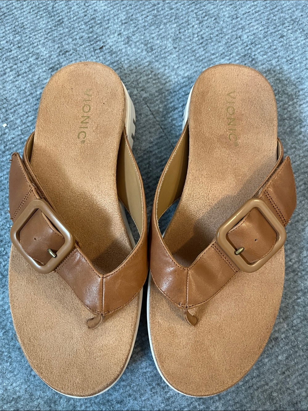 Vionic Brown Leathert Buckle Thong Sandals NEW NO TAG/NO BOX